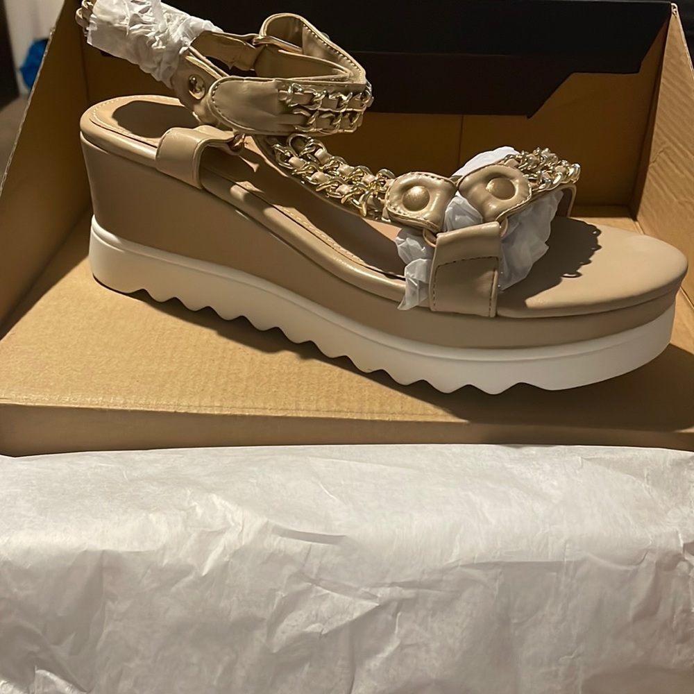 Brand New Branwen Wedges from Shoe Dazzle